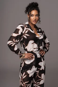 Ivory Floral Between Us Printed Button Up