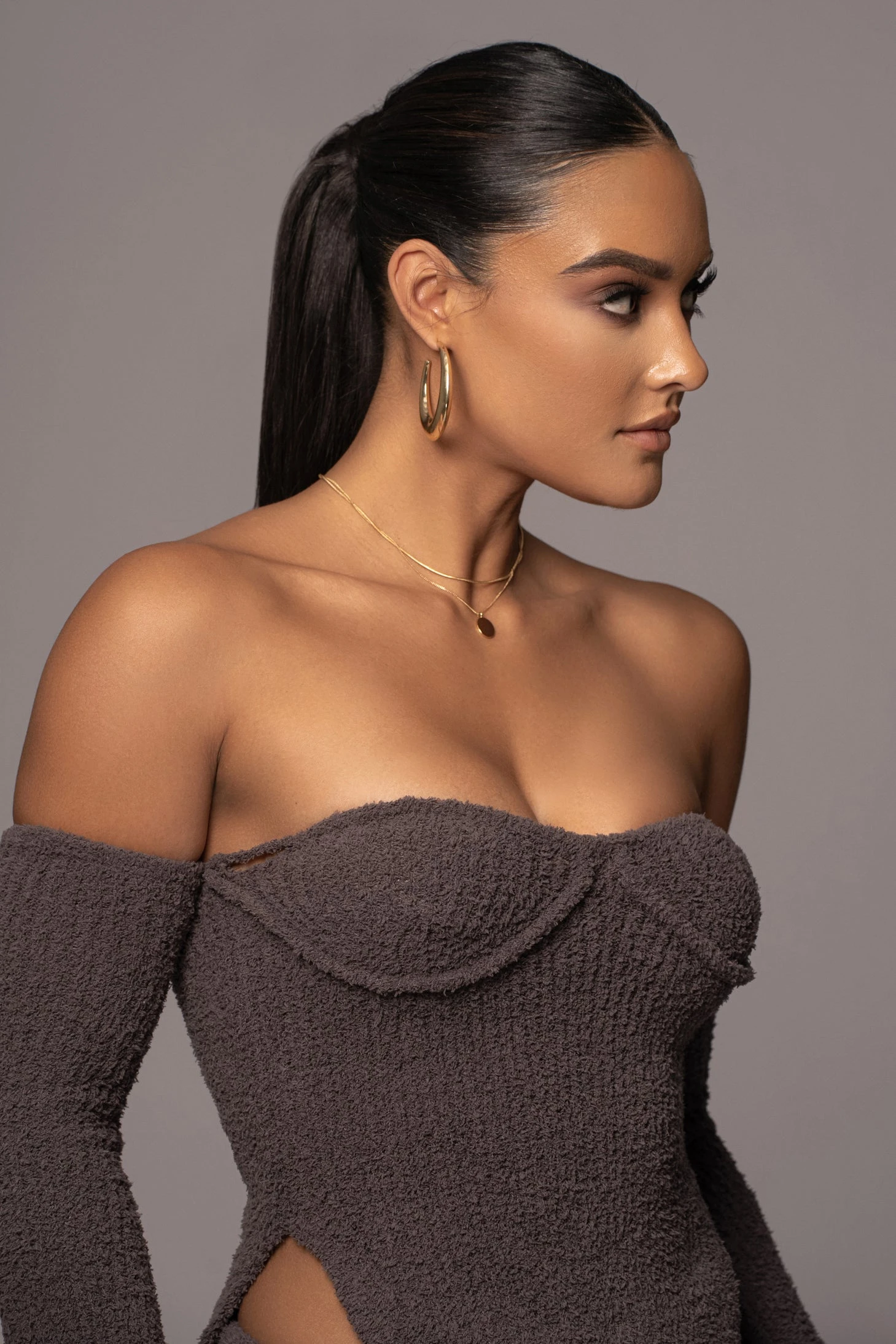 Midnight Grey Off The Record Plush Set - Image 6