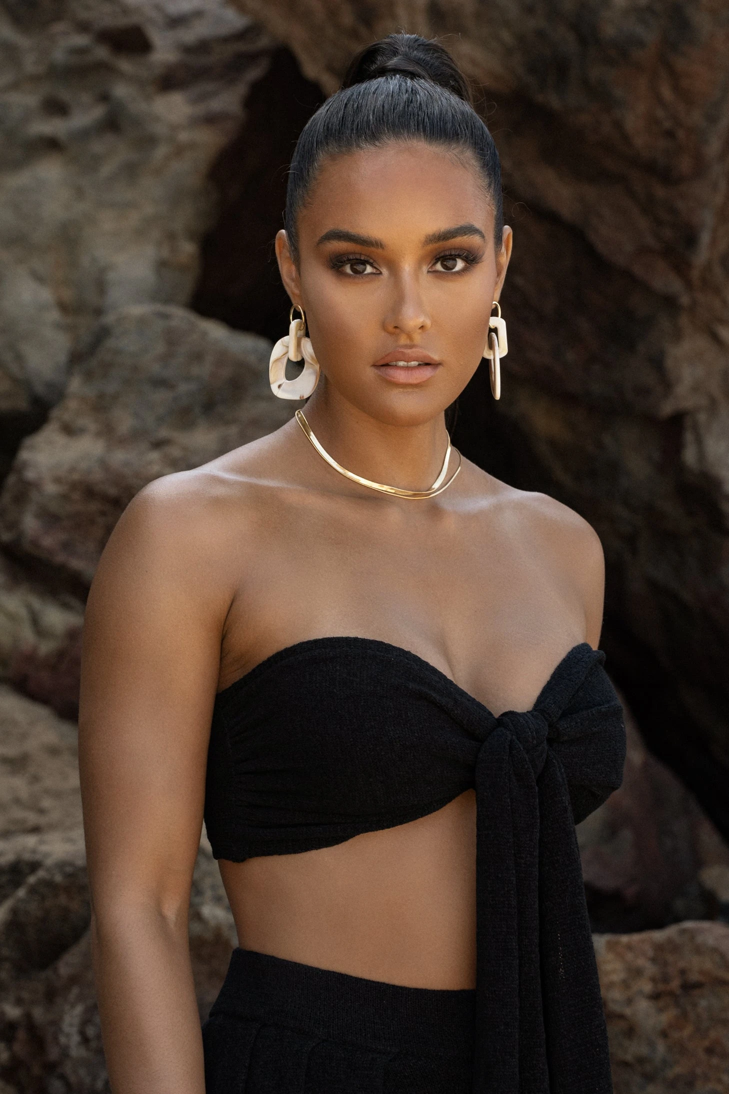 Noir Arya Two Piece Set - Image 12